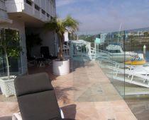 harbor cantilever 17