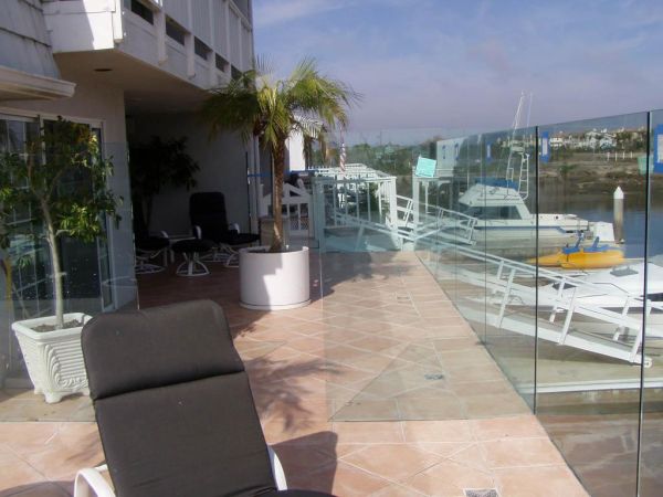 harbor cantilever 17